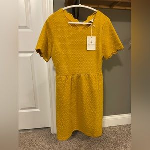 Betsey’s Boutique Short Sleeve Mustard Dress XL NWT